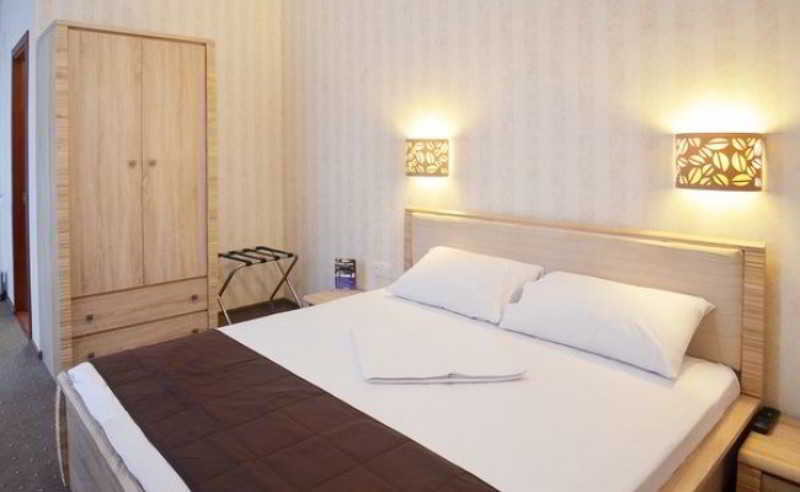 Noname Hotel Odessa Bagian luar foto
