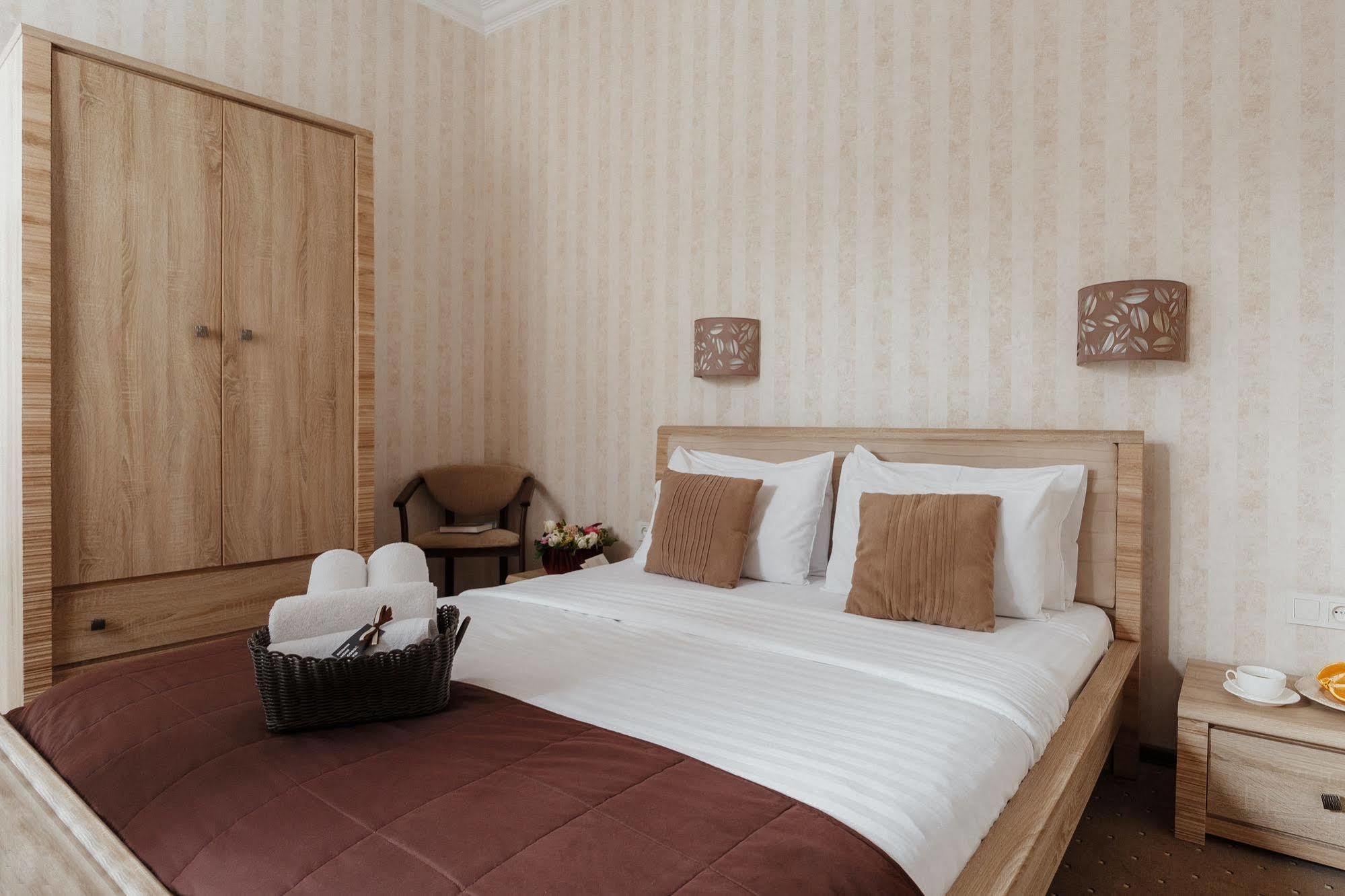 Noname Hotel Odessa Bagian luar foto
