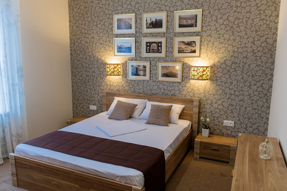Noname Hotel Odessa Bagian luar foto